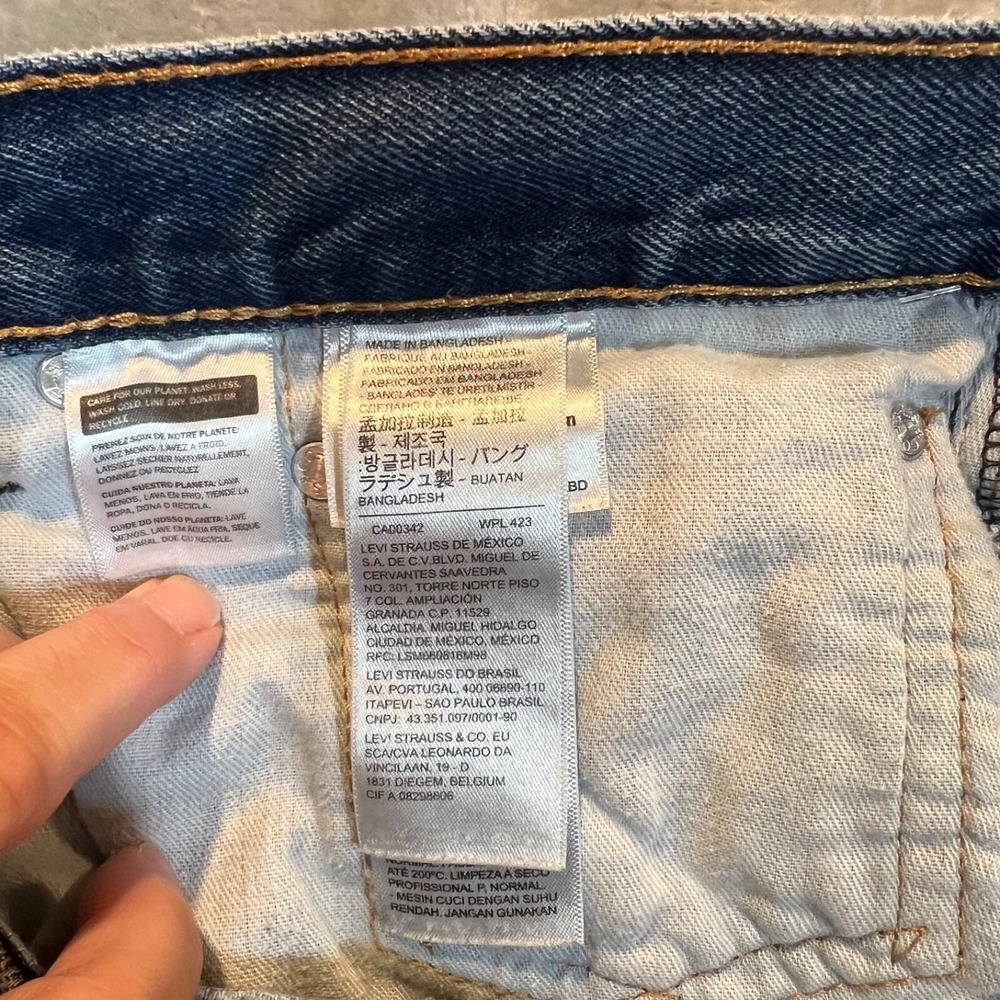 Levis 505 Jeans Mens 38x32(29) Medium Wash Regular Fit Straight Leg Causal Work - Picture 9 of 10